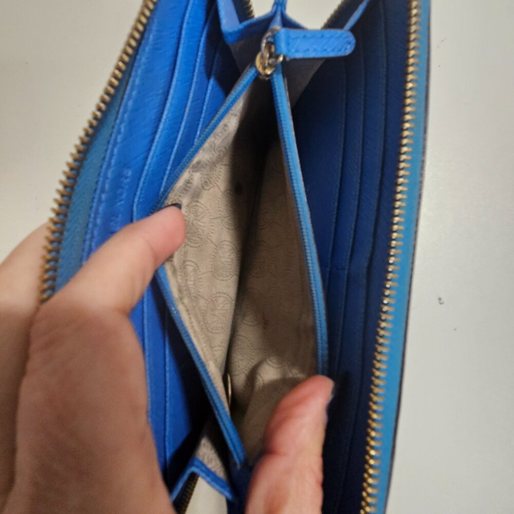 Michael Kors Saffiano Leather Zippy Wallet - Two Tone Blue - Picture 12 of 13